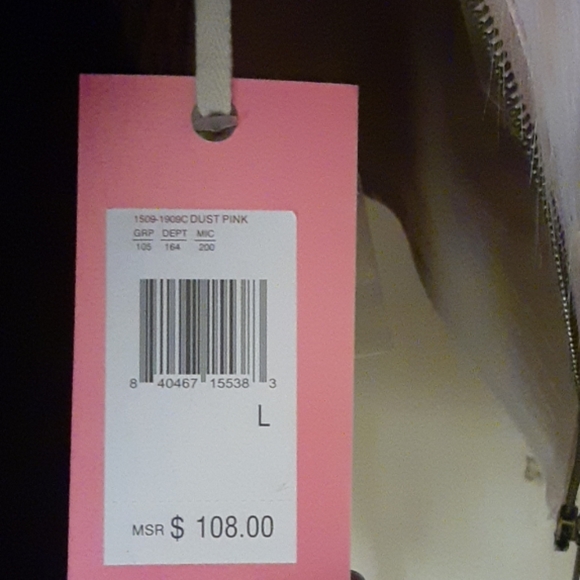 Vest - Picture 5 of 5